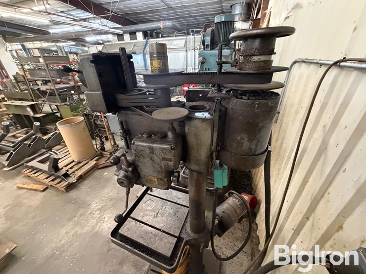 clausing-22v-drill-press-image-6