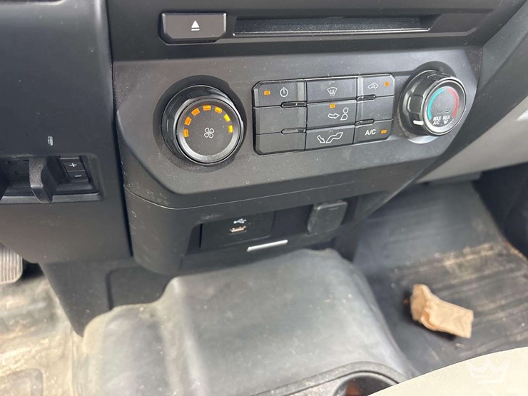 2017-ford-f150-image-17