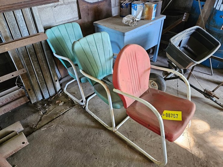 #8757-•-steel-lawn-chairs-image-1