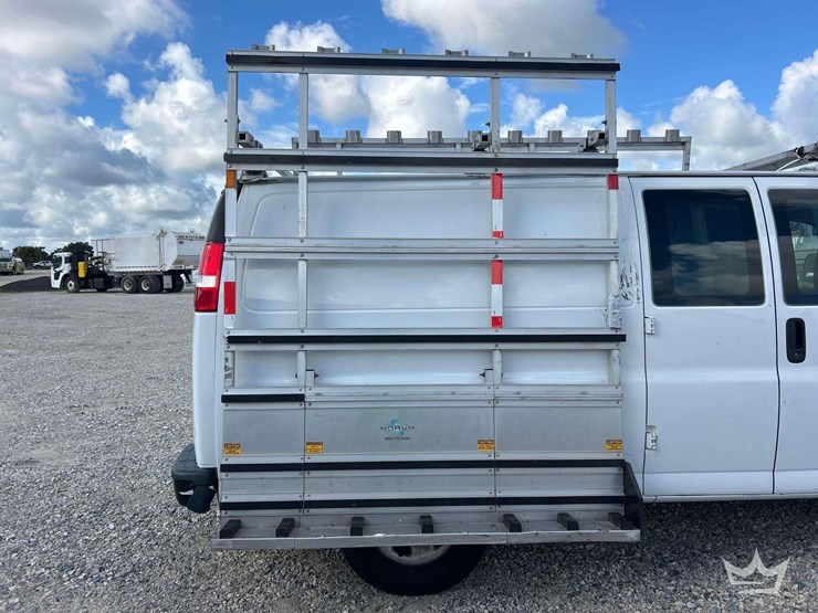 2020-chevrolet-express-2500-image-20