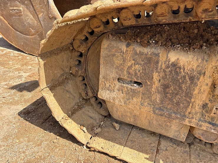 2012-deere-470g-lc-image-101