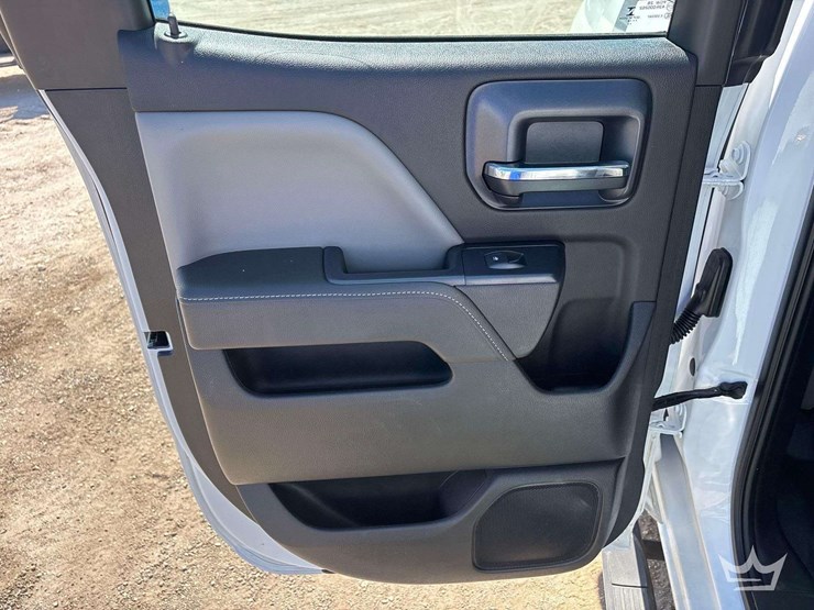 2014-chevrolet-silverado-crew-cab-pickup-truck-image-17