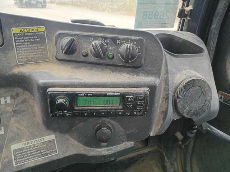 2013-kubota-rtv1100-image-26