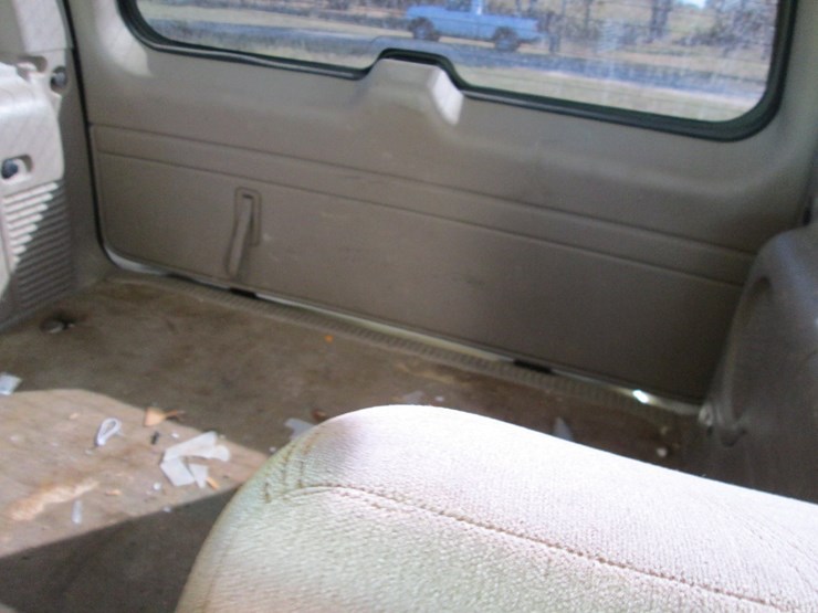 2004-chevrolet-tahoe-image-20