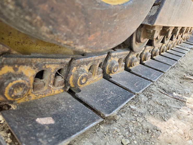 deere-555g-image-53