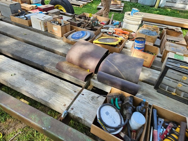 #8000-•-live-on-the-ground-only-items-image-17