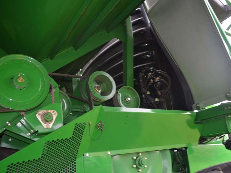 2012-john-deere-s550-image-52