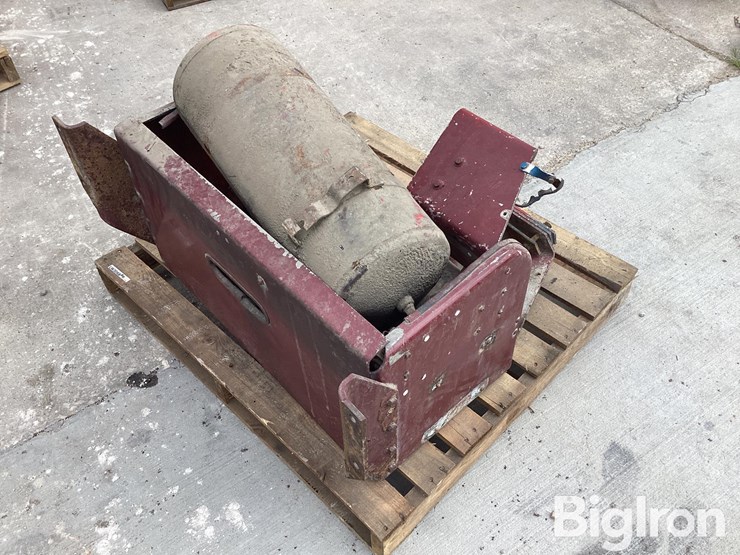 kenworth-side-mount-battery-box-w/-air-tank-image-1