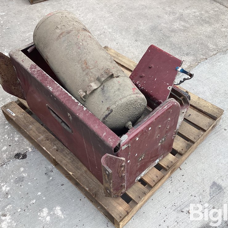 Kenworth Side Mount Battery Box W/ Air Tank