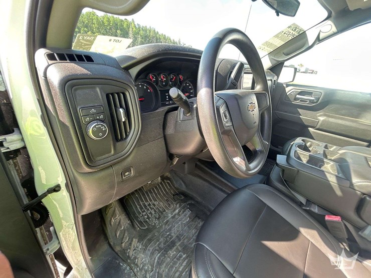 2020-chevrolet-silverado-1500-image-6