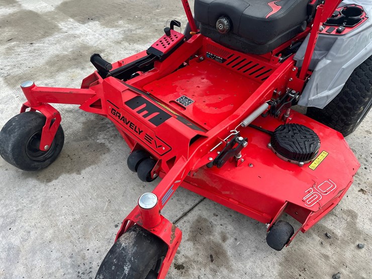 gravely-proturn-60-image-10