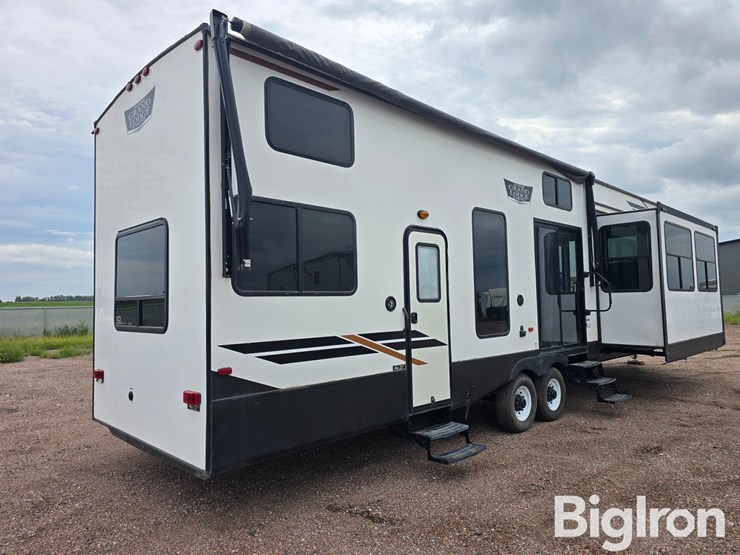 2022-forest-river-wildwood-grand-lodge-42fldl-t/a-destination-trailer-image-5
