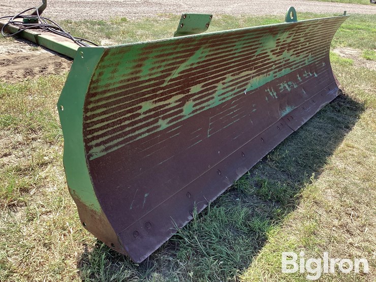 john-deere-12-image-9