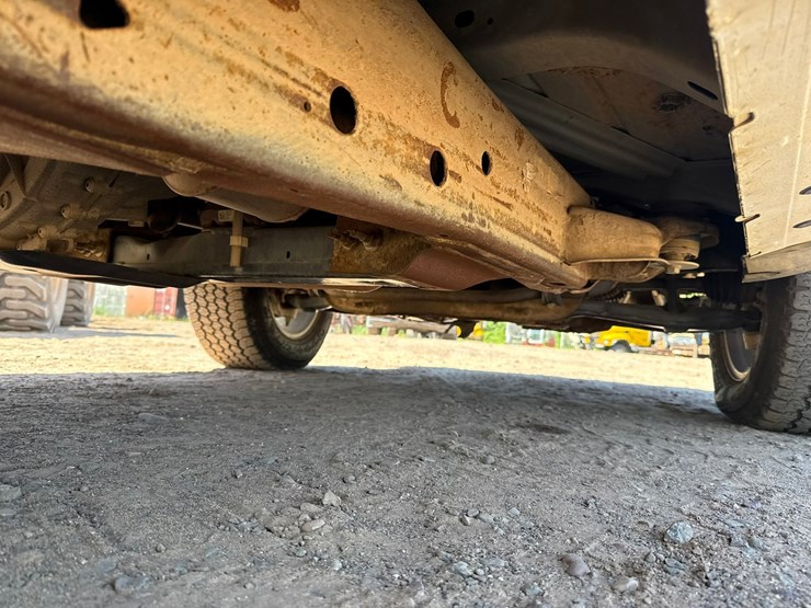 #1395-•-2019-chevrolet-silverado-4x4-pickup-truck-image-27