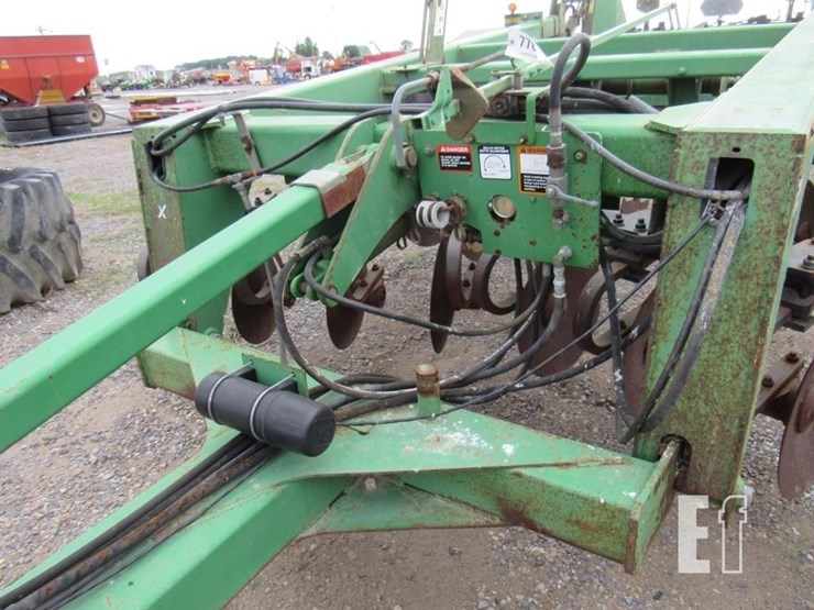 john-deere-2700-image-7