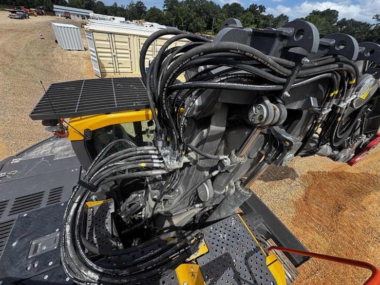 2025-volvo-ecr235el-image-22