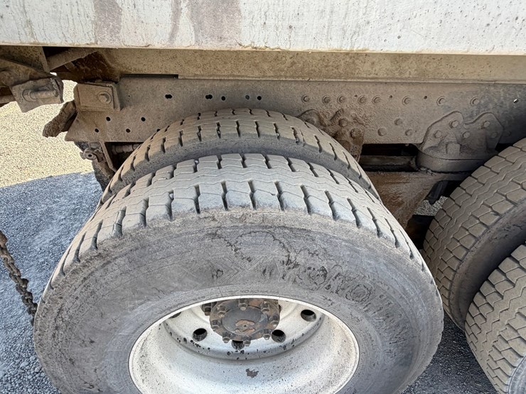 #2532-•-kenworth-w928-tandem-axle-dump-truck-image-67