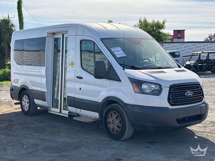2018-ford-transit-image-2