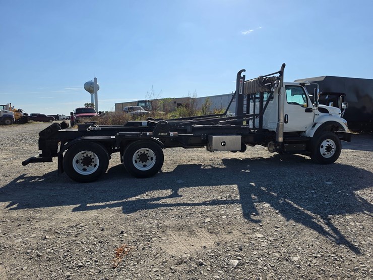 #25286-•-2021-international-hv607-truck-image-21