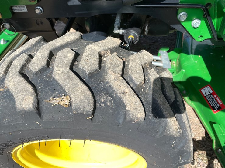 2025-john-deere-2025r-image-10