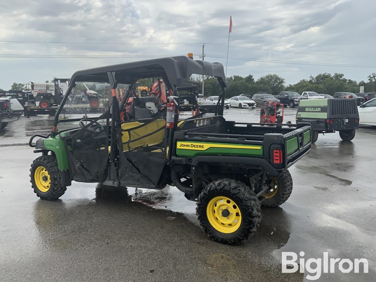 2022-john-deere-gator-image-7