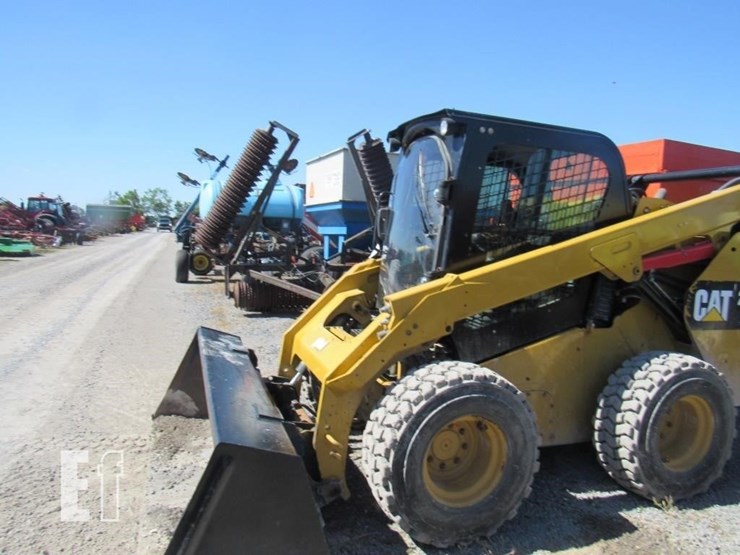 2014-caterpillar-272d-image-15