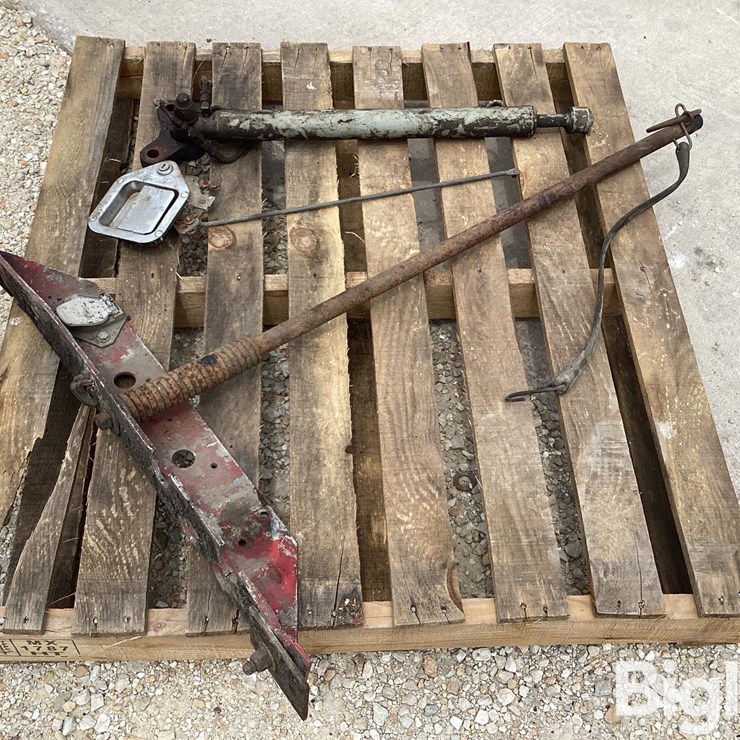 Pogo Stick W/ Kenworth Left Hand Door Latch, K100 Cab Cyl