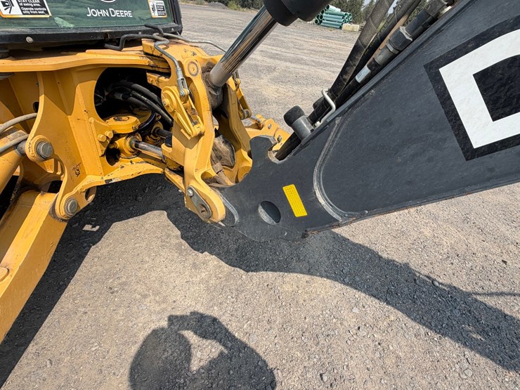 2016-deere-410l-image-57