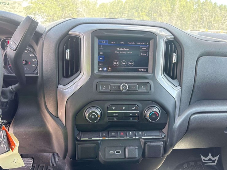 2022-chevrolet-silverado-1500-image-16
