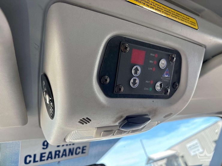 2018-ford-transit-image-19