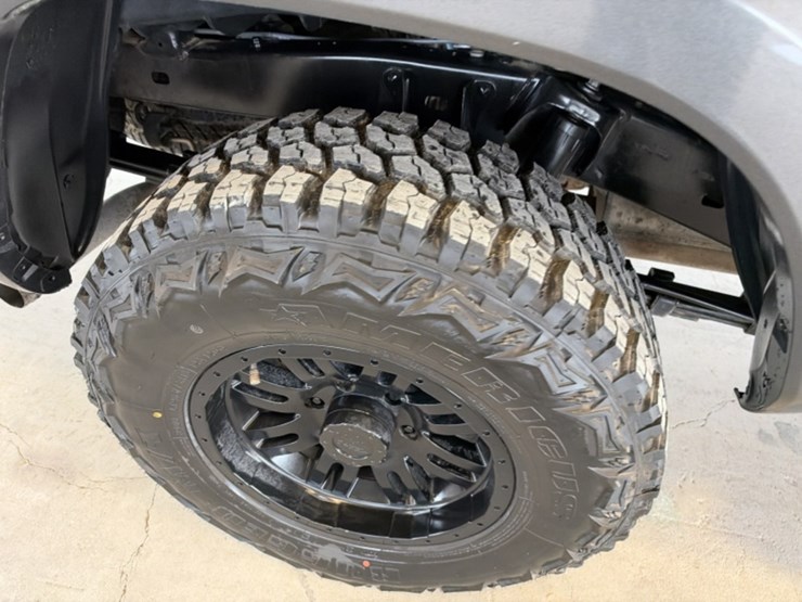 2019-toyota-tacoma-image-10