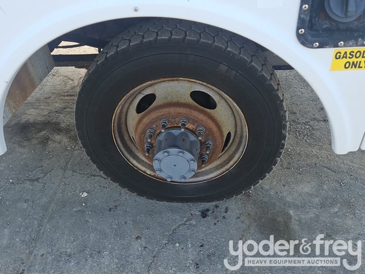 2012-ford-f450-image-18