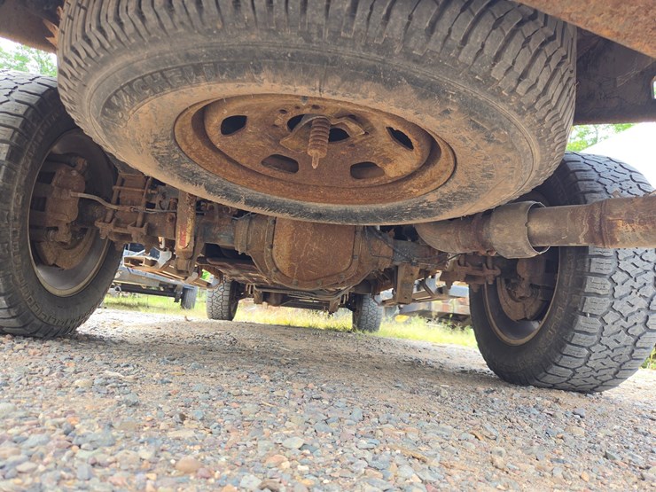 2013-ford-f250-lariat-image-24