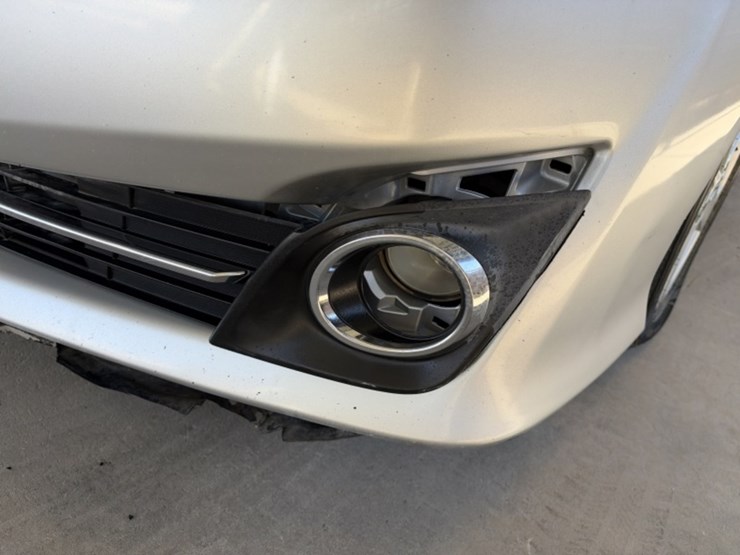 2014-toyota-camry-sdn-image-5