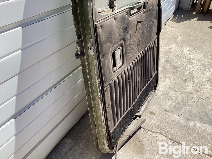kenworth-bottom-latch-passenger-side-door-image-14