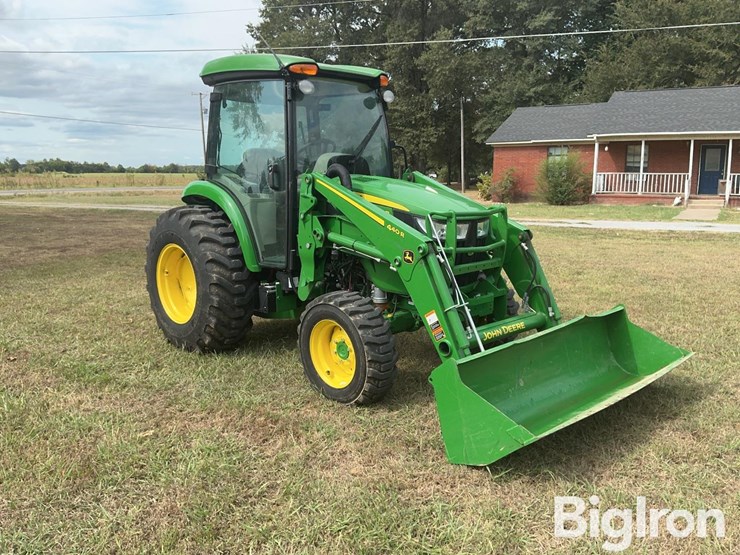 2022-john-deere-4044r-image-3