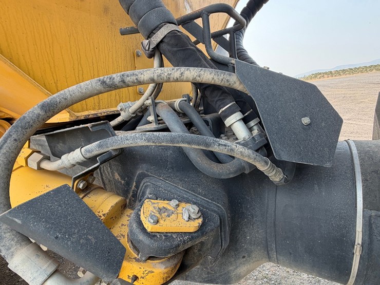 2018-komatsu-hm400-5-image-28