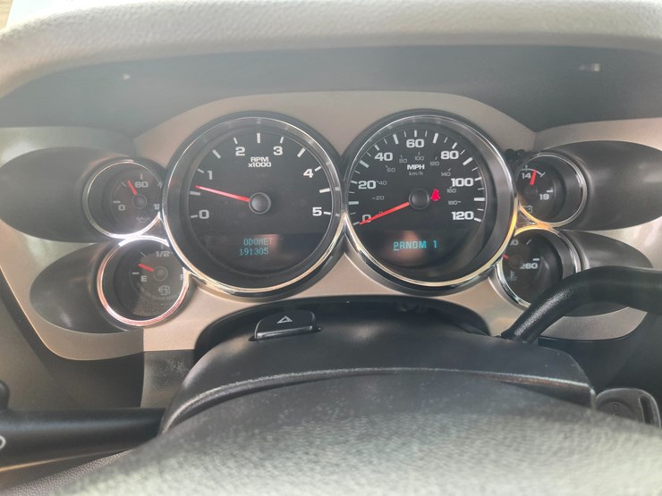 2013-gmc-sierra-3500-image-60