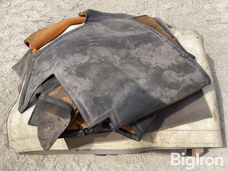 kenworth-cabover-dog-house-cover-&-additional-upholstery-image-6