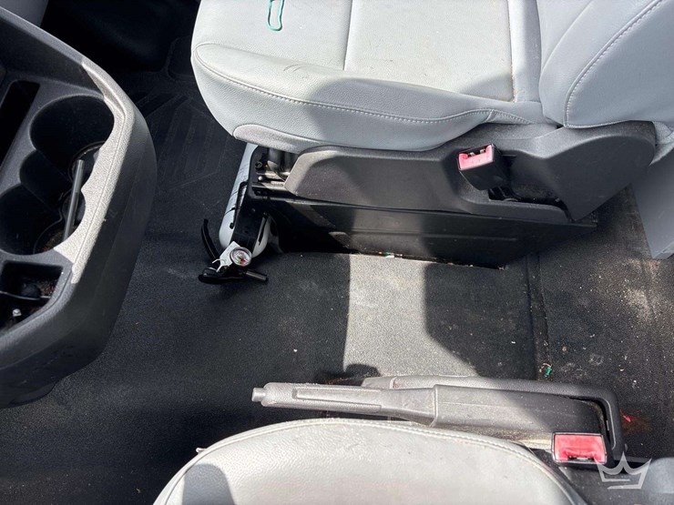 2016-ford-transit-image-17