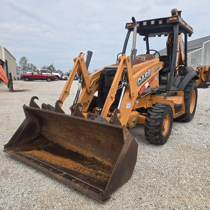 2012 CASE 580N