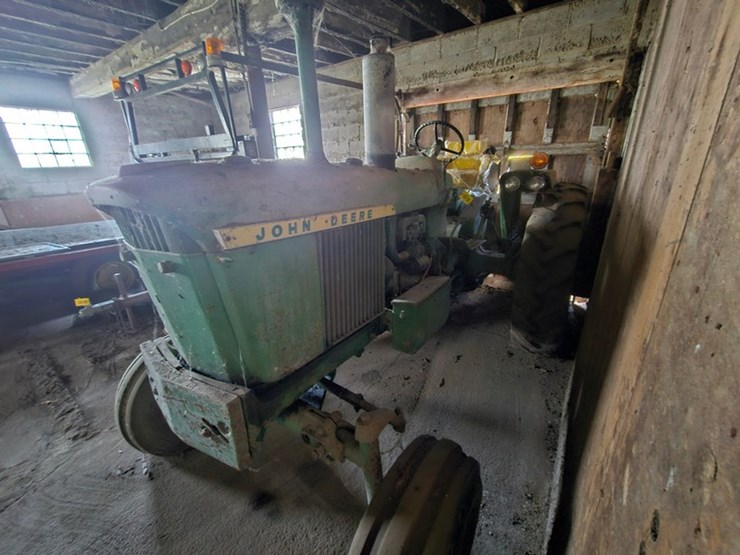 john-deere-3010-image-9