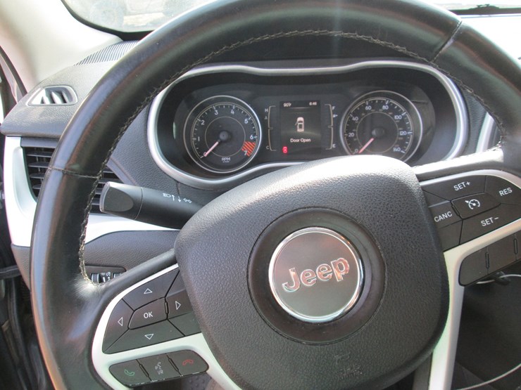2014-jeep-cherokee-image-29