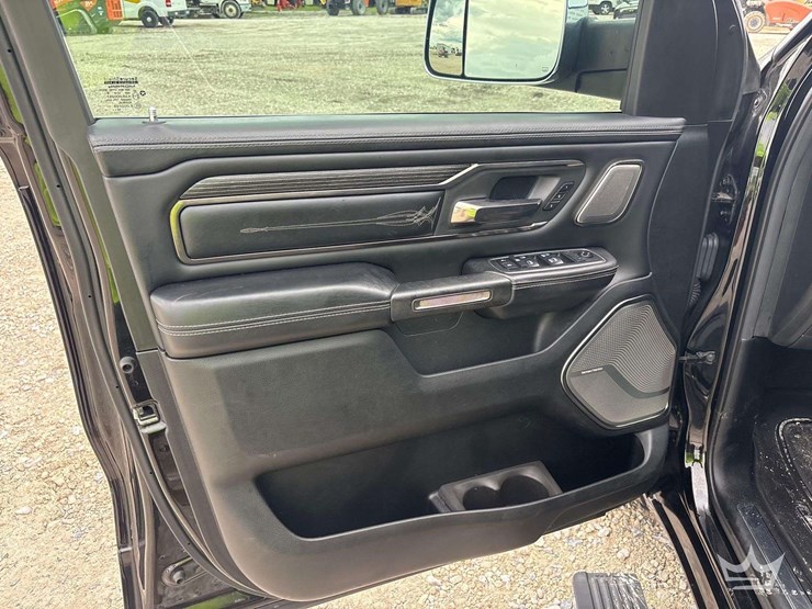 2019-dodge-1500-image-9