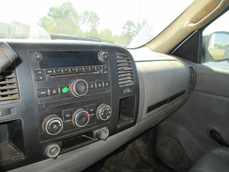 2009-gmc-2500hd-image-34