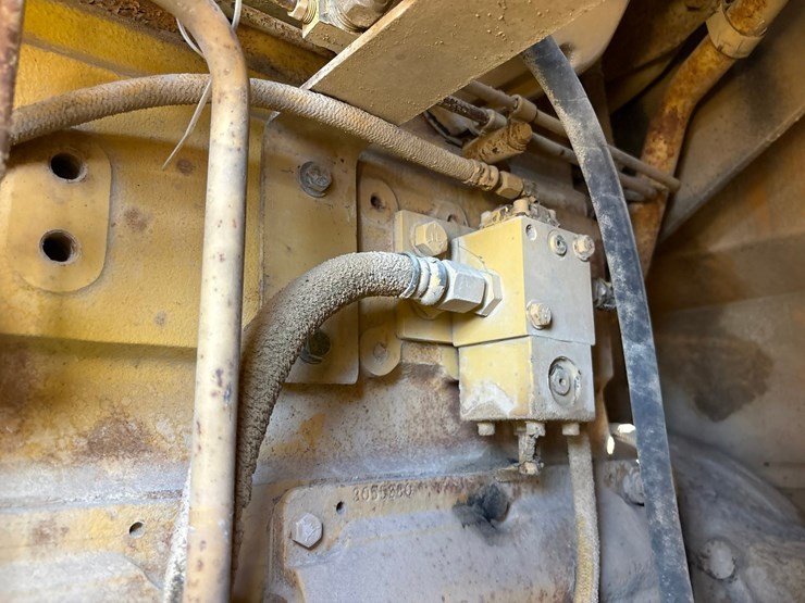 komatsu-wa500-1le-image-83