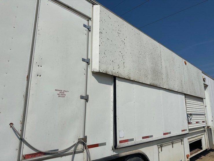 #2489-•-1990-calumet-mmt449l-lab-trailer-image-23