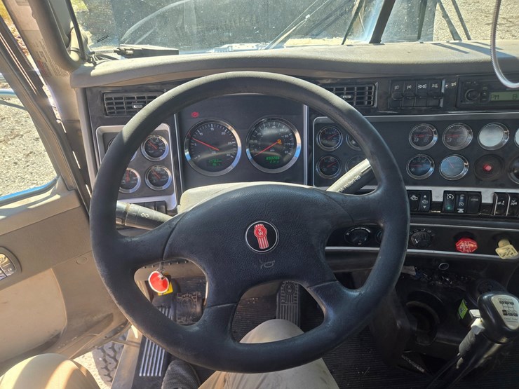 2008-kenworth-t800-image-58