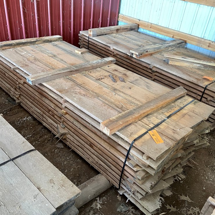 #1664 • Bundle of Pine Boards