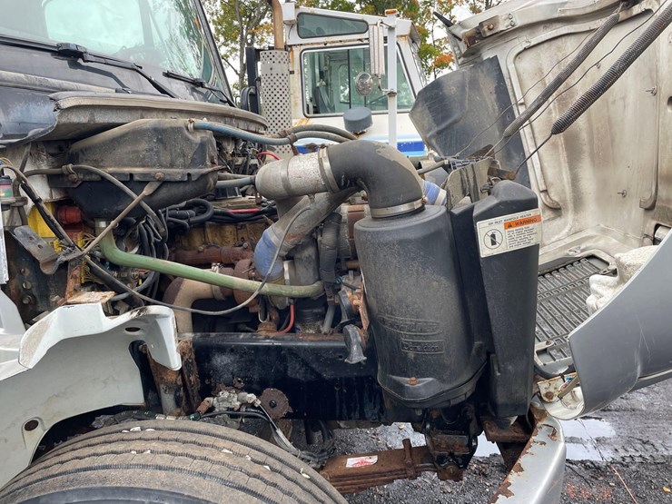 freightliner-fl70-image-17